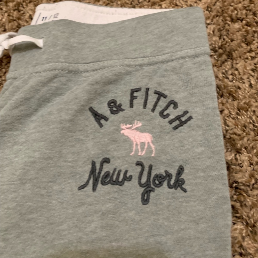 A&F grey with pink kids sweat pants